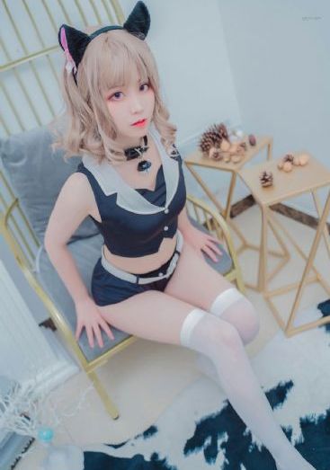 26岁的女高中生