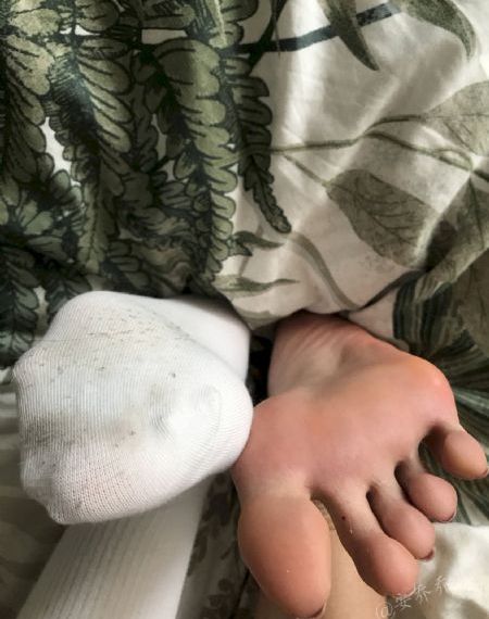 裙子底下是怪兽