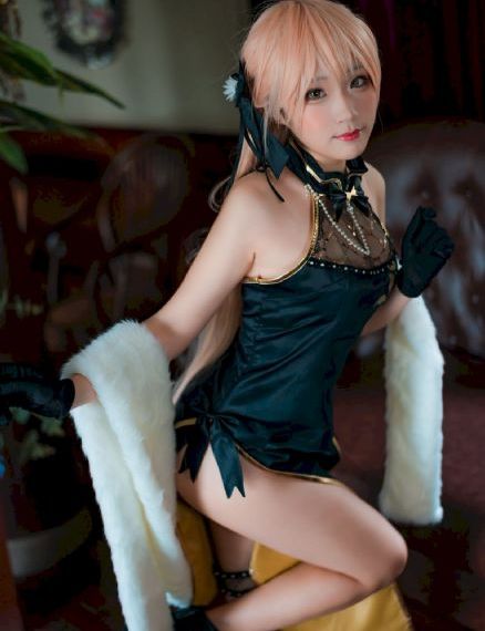 唐伯虎点九美