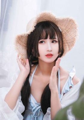 按摩的女大学生