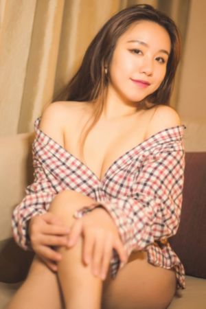 《他在逆光中告白》电视剧