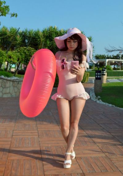 年轻的女朋友在线观看