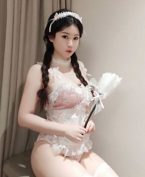 熊先生在树林里冬眠