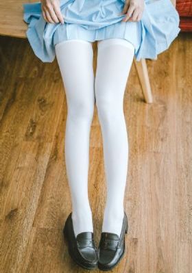 天降女子从2楼掉下了未修剪